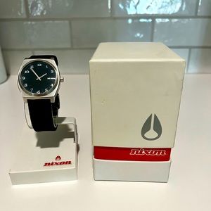 Mens Nixon Watch. The Time Teller Canvas